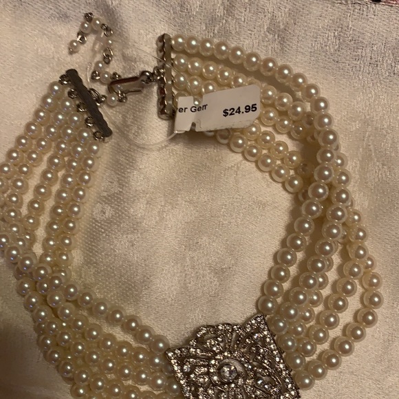 Beautiful pearl choker - Picture 2 of 3